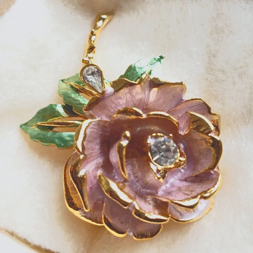 1997 Vintage England Rose Flower Brooch with rhinstones